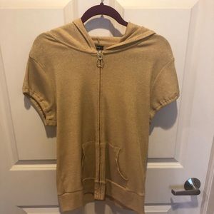 Short sleeved gold sparkly sweater! Oh la la